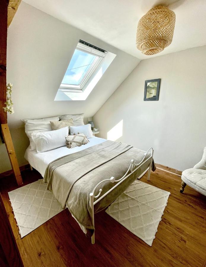 Maison Collinee Rostrenen Luaran gambar
