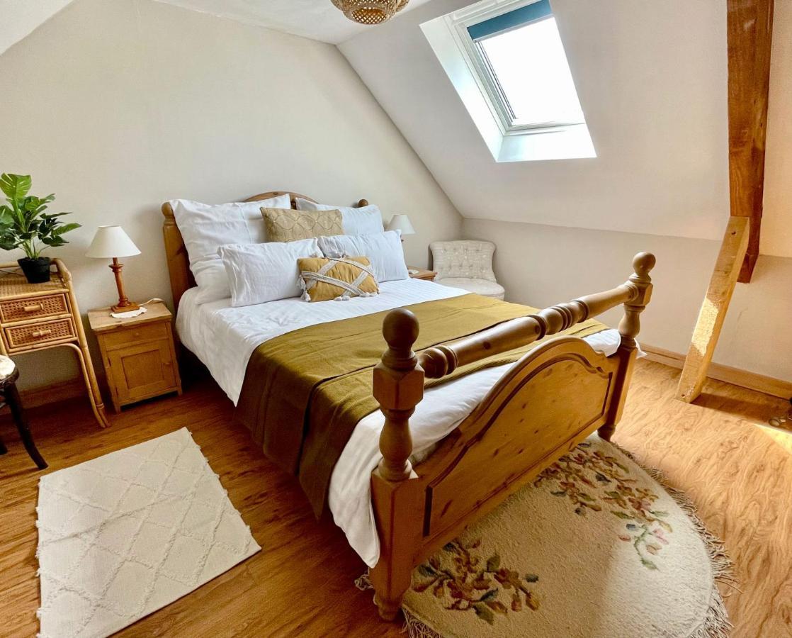 Maison Collinee Rostrenen Luaran gambar