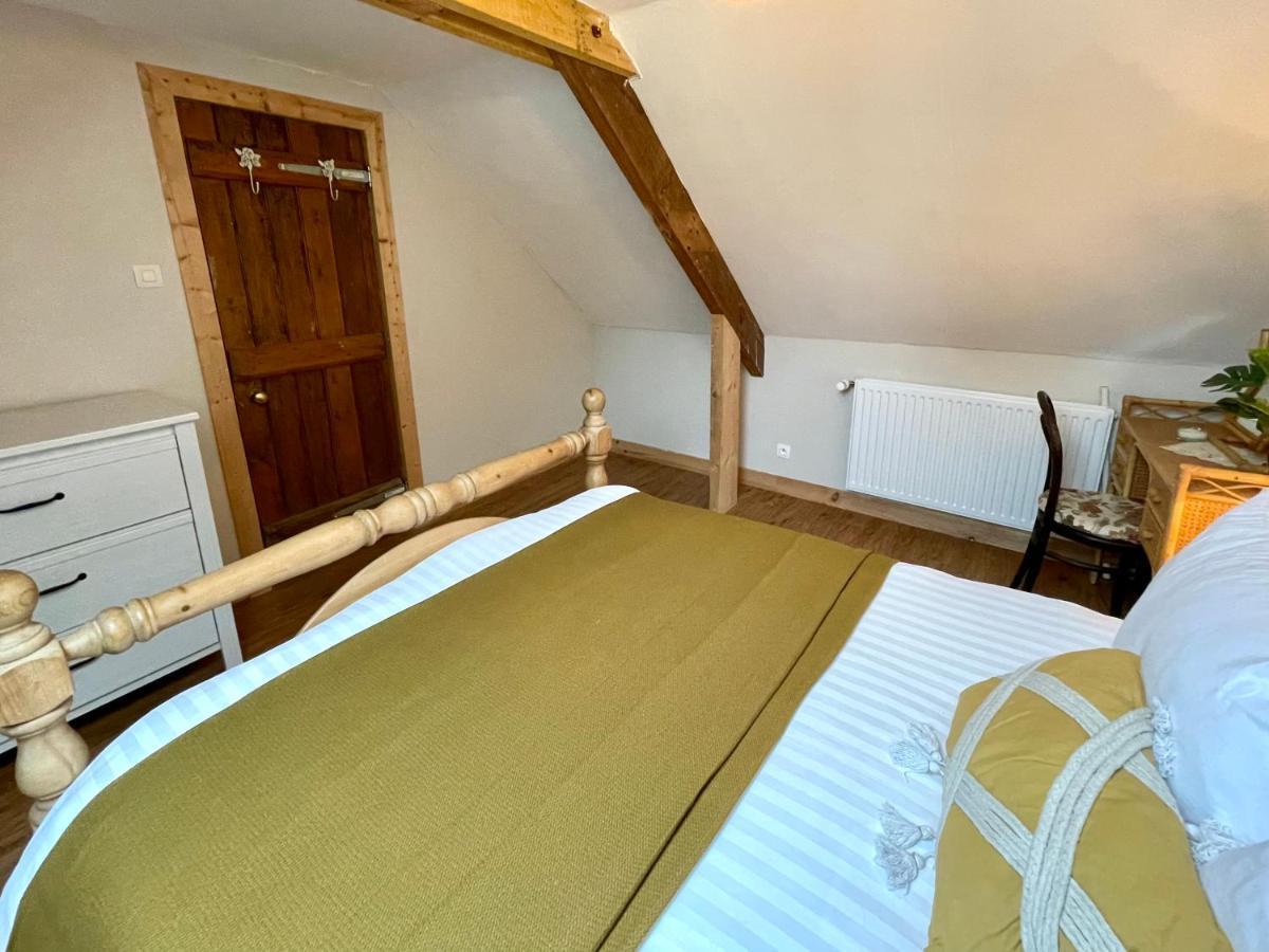 Maison Collinee Rostrenen Luaran gambar