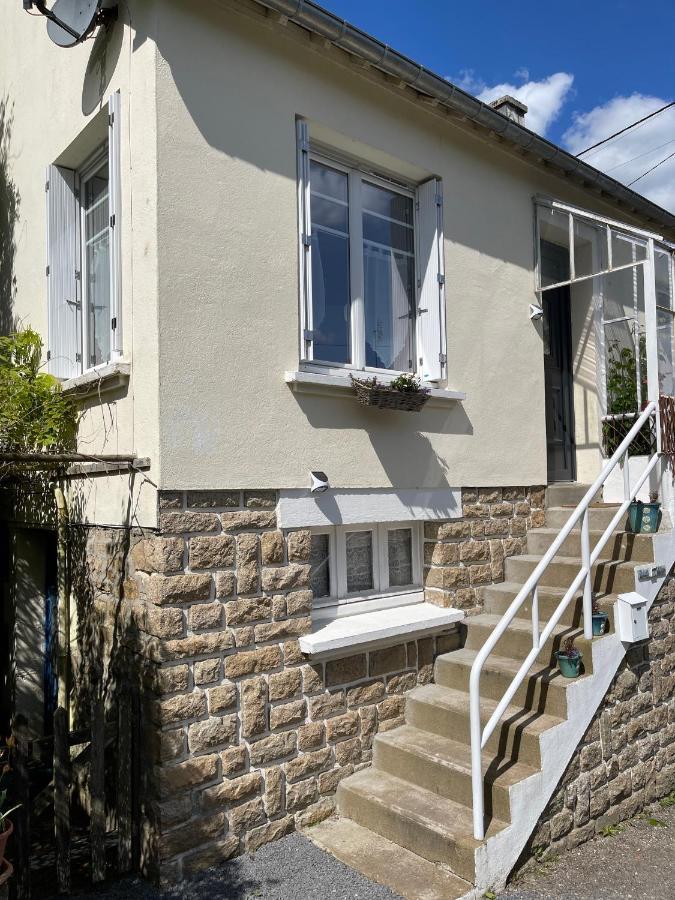 Maison Collinee Rostrenen Luaran gambar
